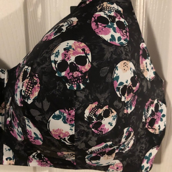 Torrid Dream Wire-Free Bra in Black Floral Skull Print, Sz 42C NWT - Picture 6 of 7